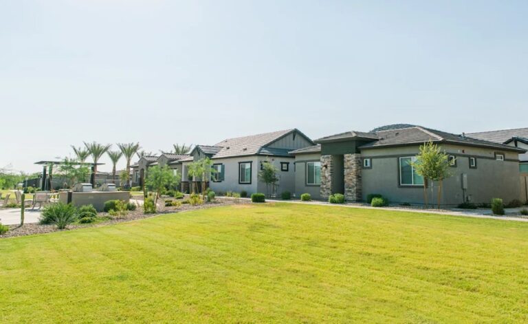 Avilla Western Garden